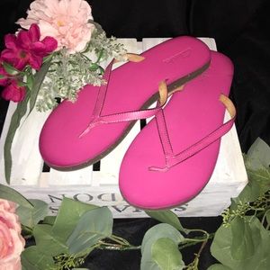 Fuchsia Clark flip flops